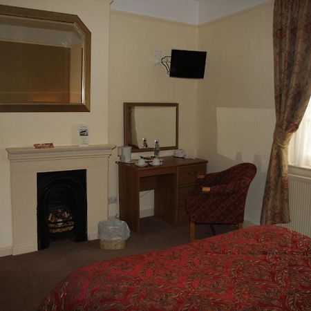 The Swan Hotel East Ilsley Habitación foto
